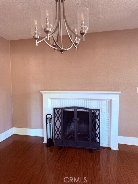 Building Photo - 119 N Cullen Ave