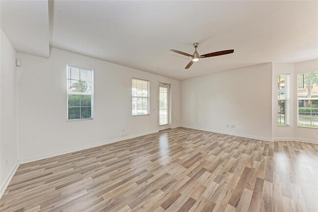 Building Photo - 1501 Napoli Dr W
