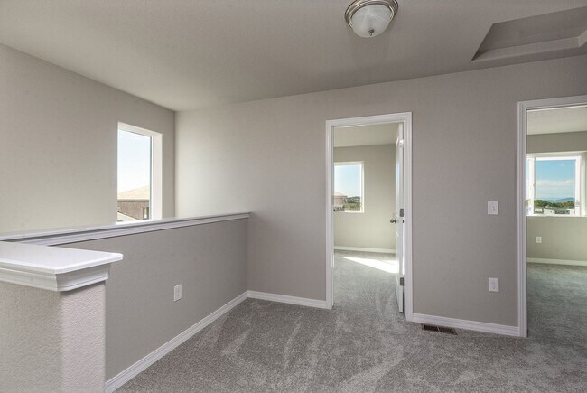 Building Photo - Single Family Home for Rent in Northeast of Colorado Springs