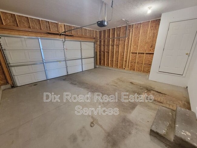 Building Photo - 268 Timber Hill Dr