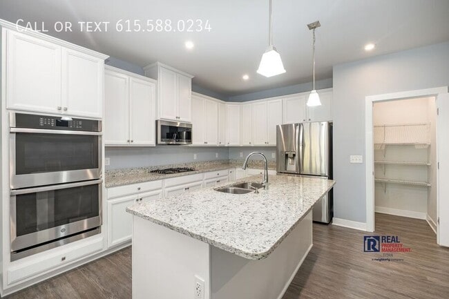 Building Photo - 7216 Sky Meadow Dr