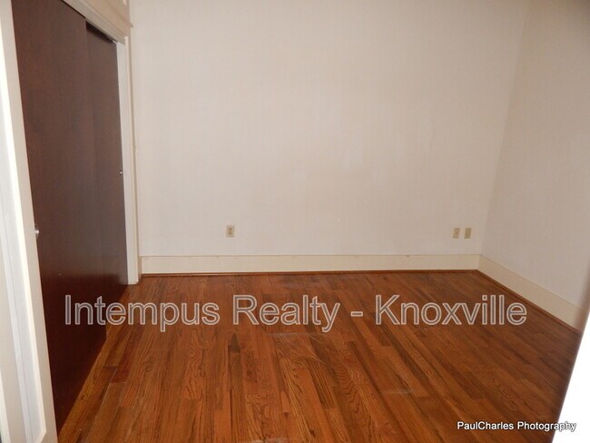 Building Photo - 402 S Gay St