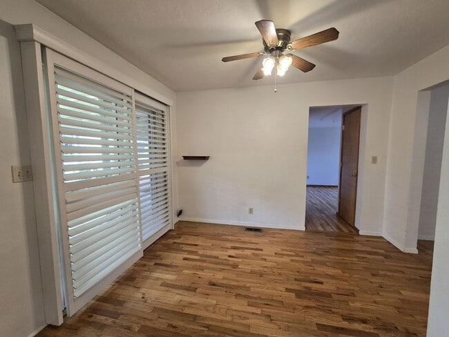 Building Photo - 1844 NW Keasey St