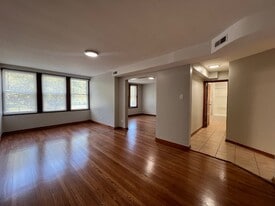 Building Photo - 3905 W Schubert Ave