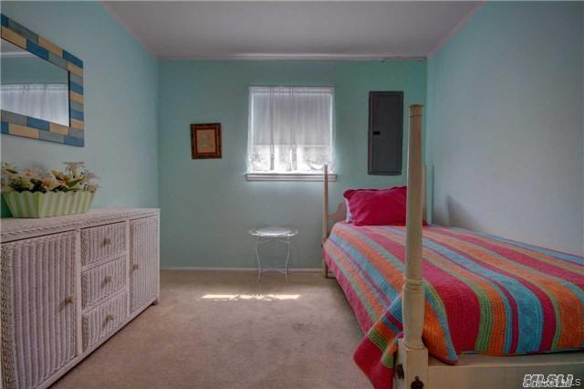 Building Photo - 85 Jefferson Blvd