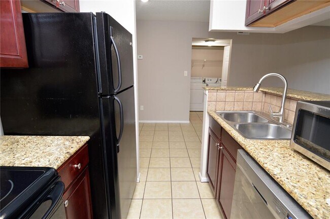 Building Photo - 8653 Fancy Finch Dr