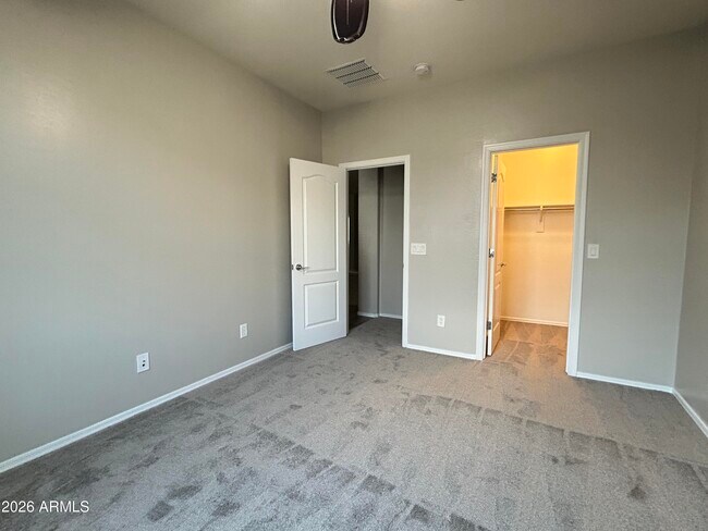 Building Photo - 3030 E Quartz St