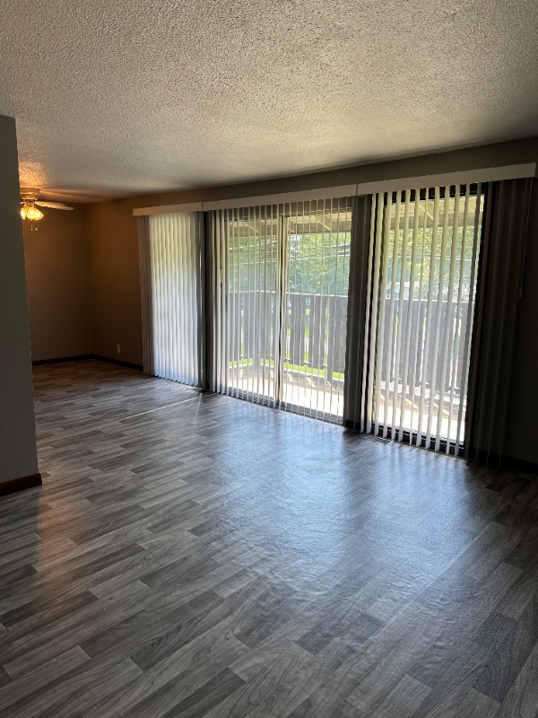 Building Photo - 1012 N Stewart Rd