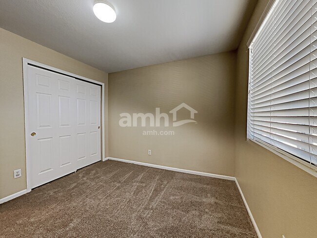 Building Photo - 1776 Riverwalk Pky