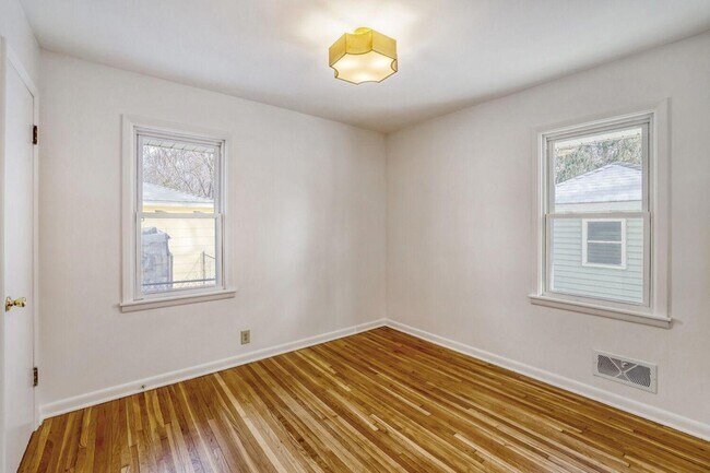 Building Photo - 6300 Quebec Ave N