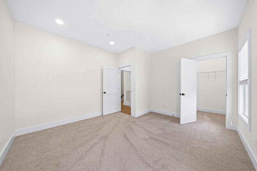 Building Photo - 1439 Spring Pointe Ln