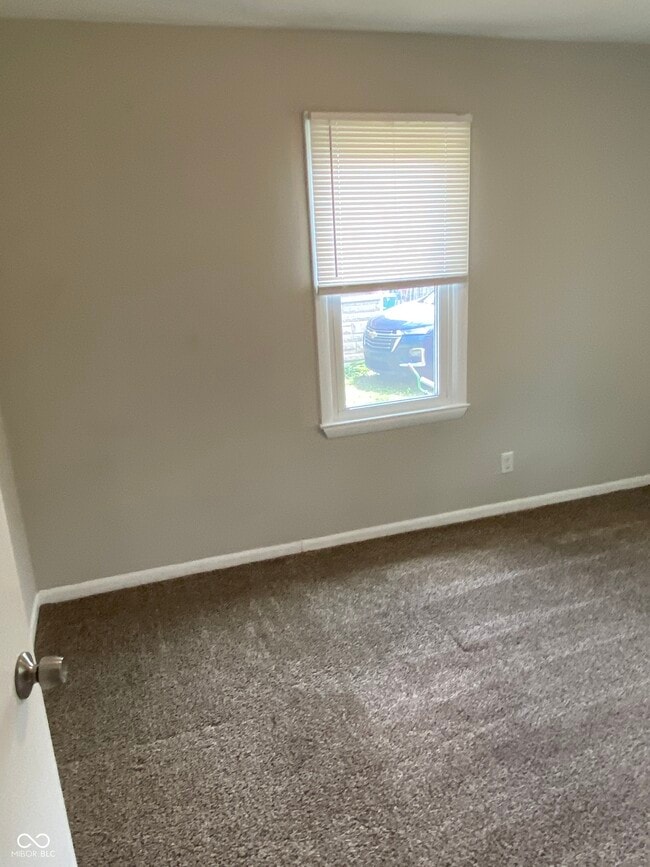 Building Photo - 8845 Robey Dr