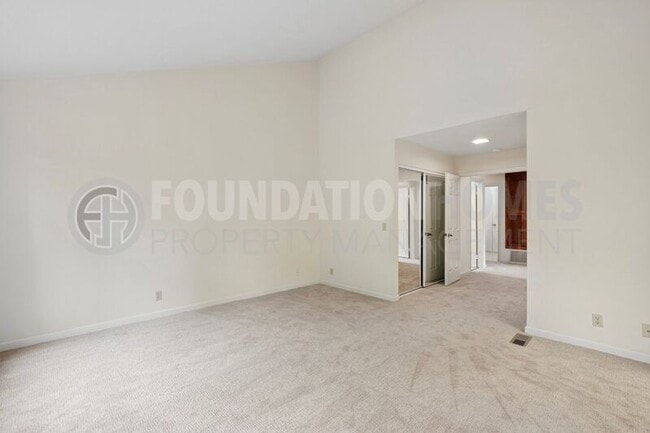 Building Photo - 27 Partridge Dr