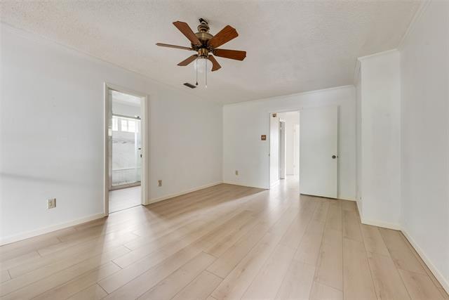 Building Photo - 2623 Fallcreek Dr