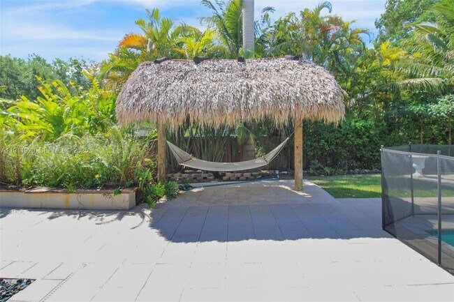 Building Photo - 6900 SW 104th St