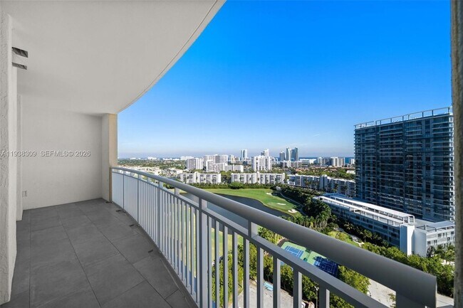 Building Photo - 1755 E Hallandale Beach Blvd