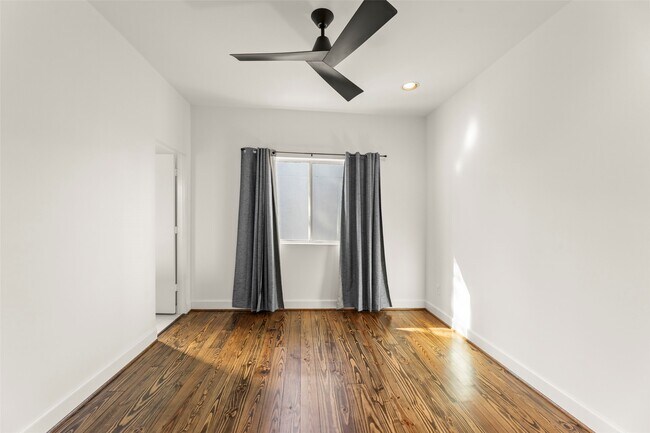 Building Photo - 1524 Blodgett St