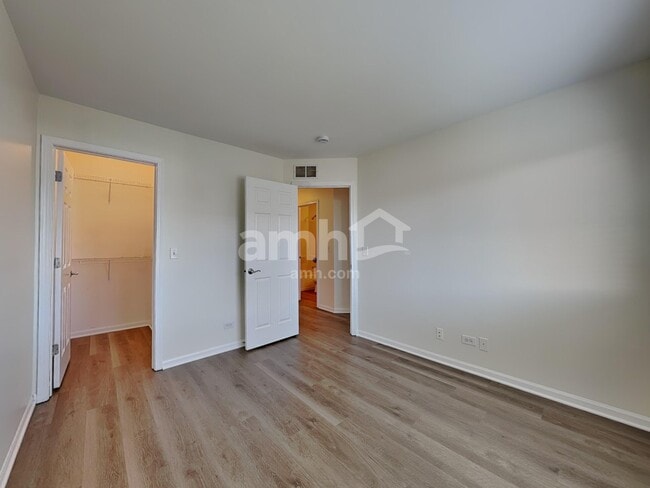 Building Photo - 34233 N Wineberry Ln