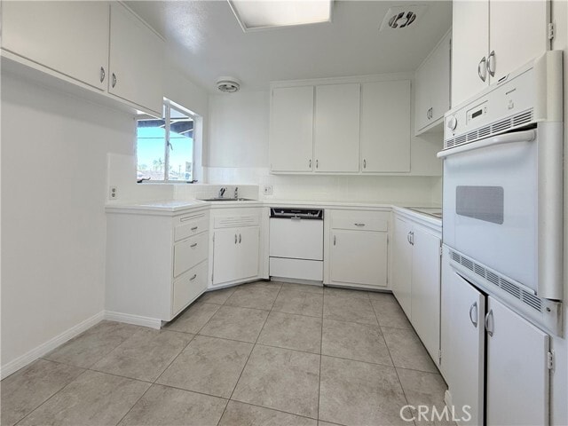 Building Photo - 9822 Joyzelle Dr