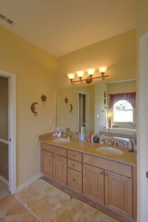 Building Photo - 15825 Durango Cir