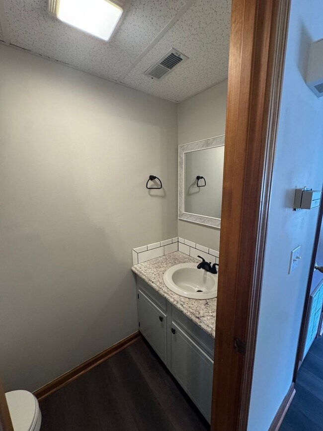 Building Photo - 4774 Mayfield Dr