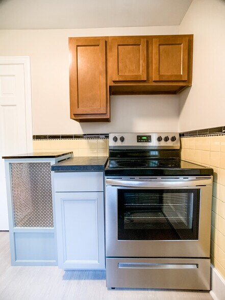 Kitchen #4 - 6260 Rogers Park Plz