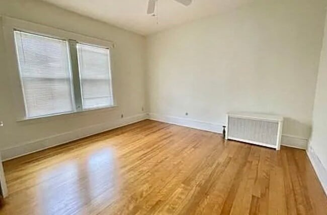 Building Photo - 24 Somerset St