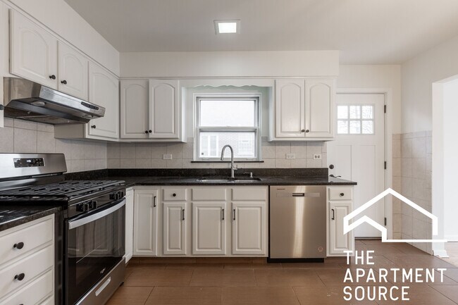 Building Photo - 6711 N East Prairie Rd