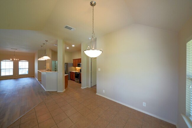 Building Photo - Move-In Ready Property Now Available in Selma, TX! - Realtor Commission: $600