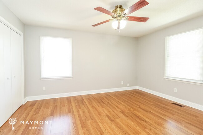 Building Photo - 4525 Lisa Dr