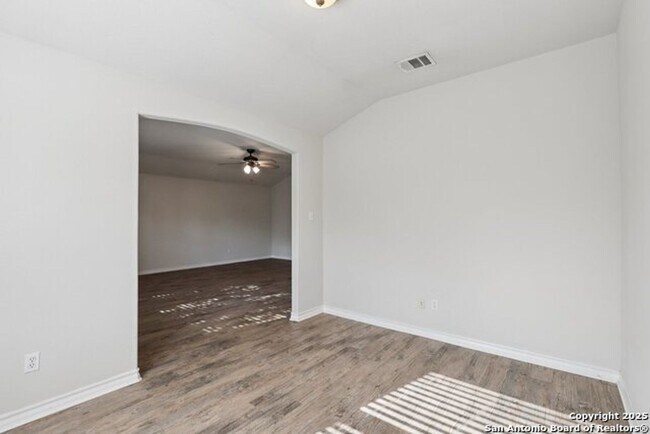 Building Photo - Welcome to your dream home-a stunning 4-be...