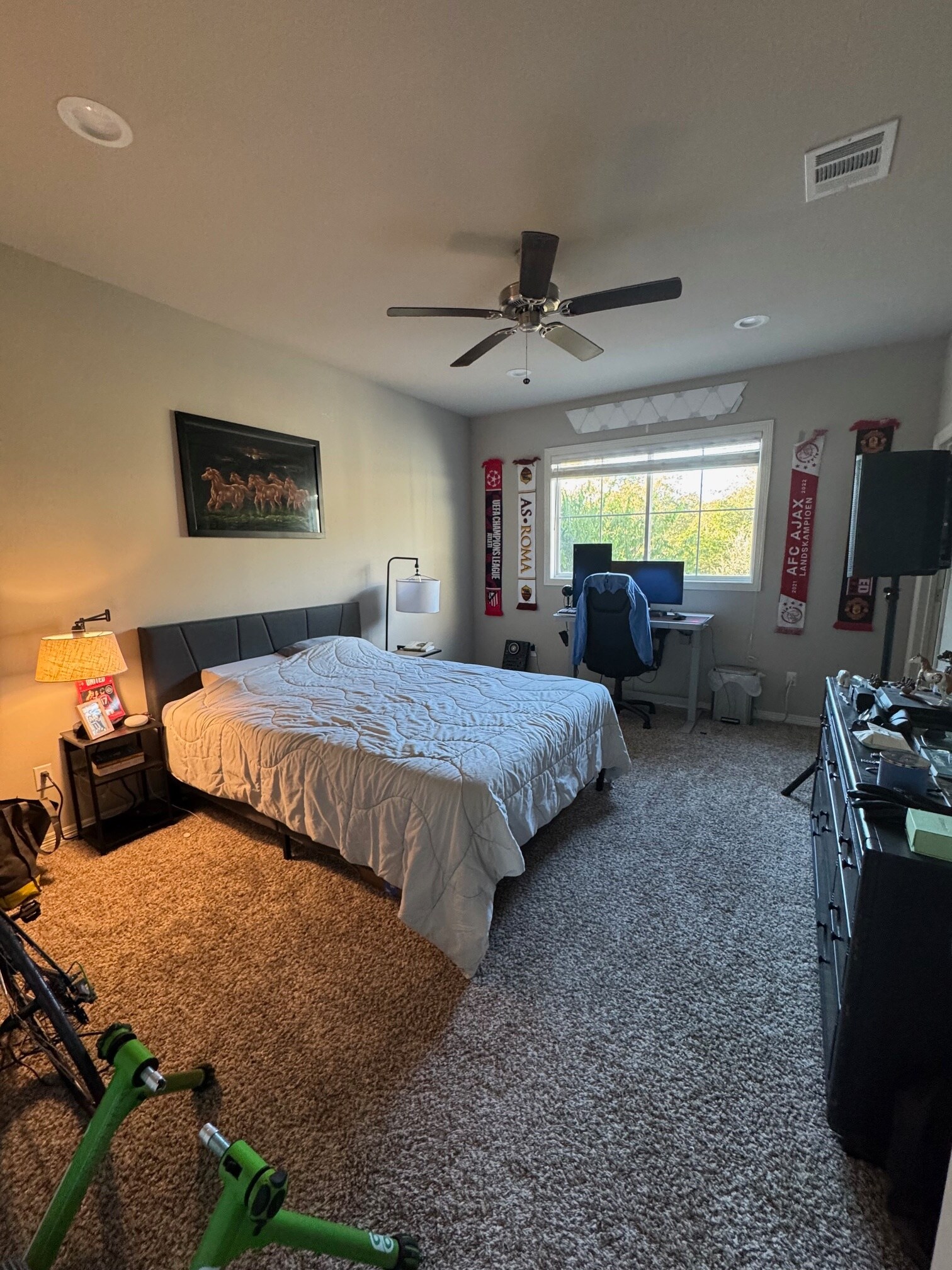 Building Photo - 410 Moran St