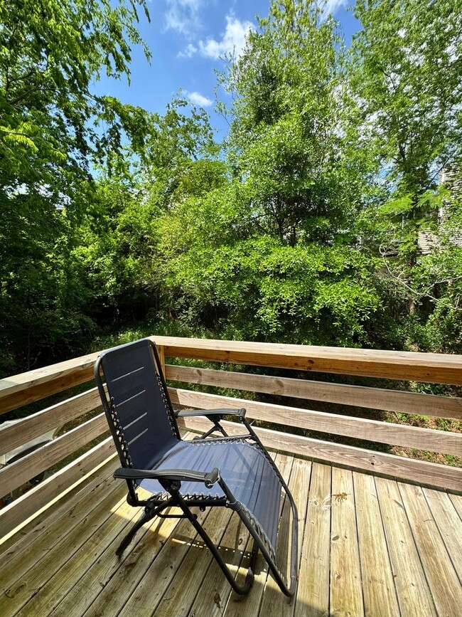 Building Photo - 336 Candlebrook Dr