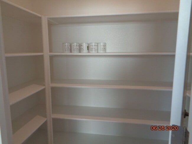 Building Photo - 519 Datura Dr