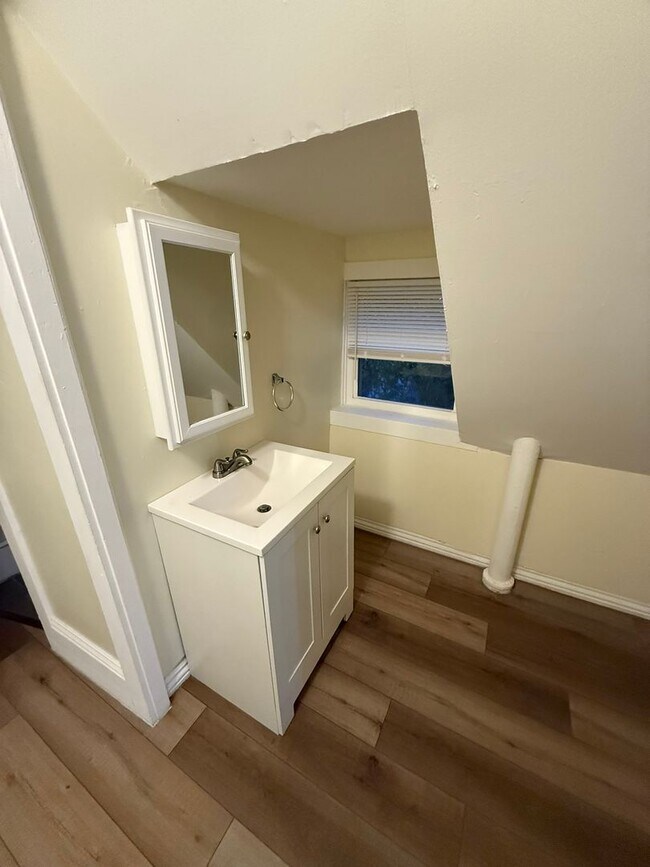 Building Photo - *Friendly Road, LLC 3404-3406 Walton Ave