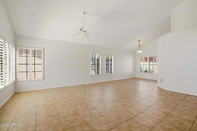 Building Photo - 9012 E Sutton Dr