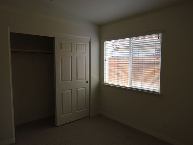 Building Photo - Beautiful River Oaks Single Story Corner Home Near Taylor Elementary School