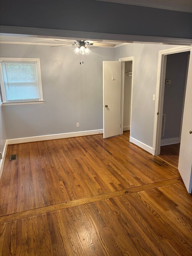 Building Photo - Burlington