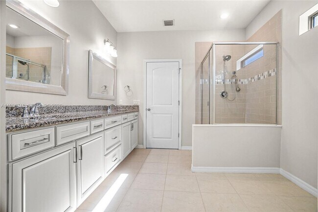 Building Photo - 8197 Hanoverian Dr