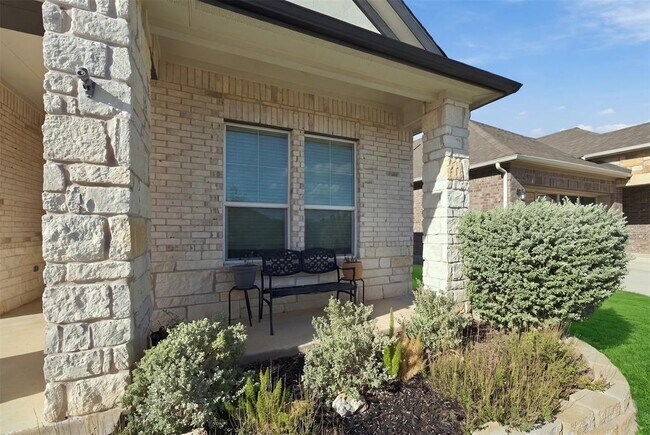 Building Photo - 2405 Gabriels Horn Rd