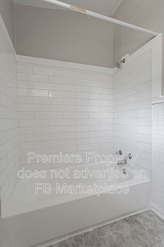 Building Photo - 6306 Fairlane Dr