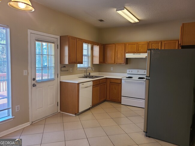 Building Photo - 6702 Teresa Ln