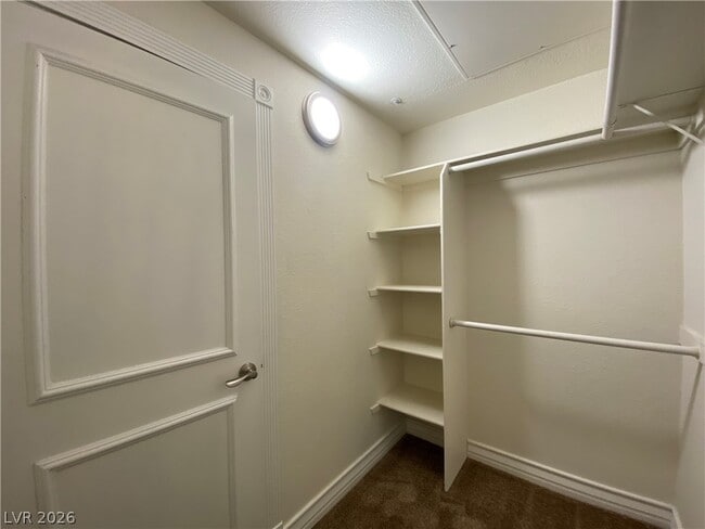 Building Photo - 270 E Flamingo Rd