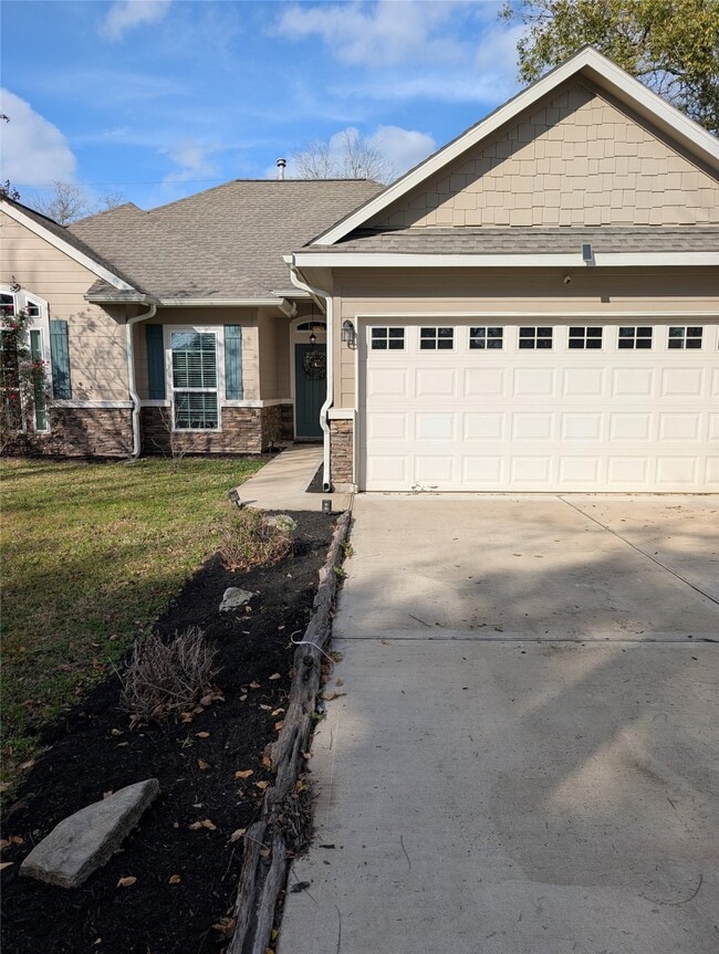 Building Photo - 4222 5th St