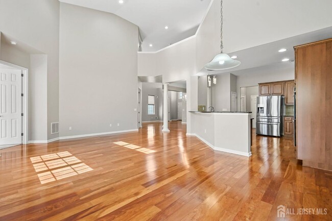 Building Photo - 37 Delmore Dr