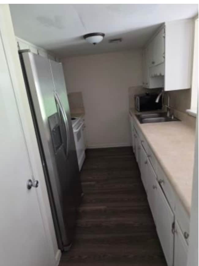 Building Photo - NOW AVAILABLE!! MOVE IN SPECIAL