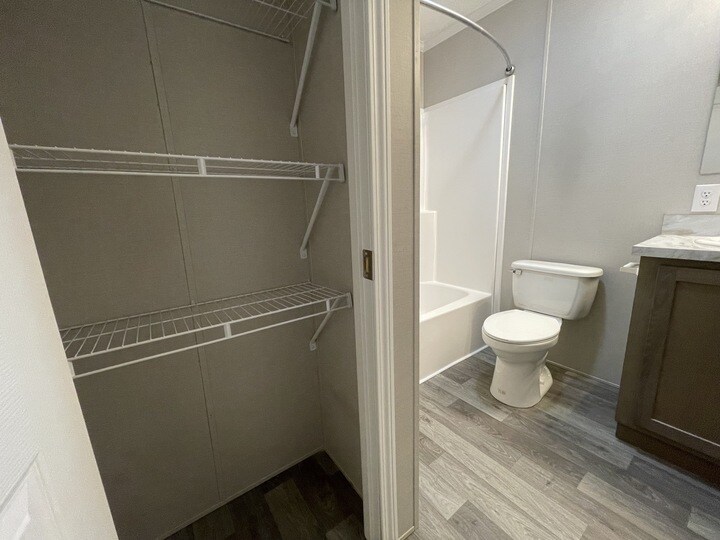 Building Photo - 38053 Orleans St