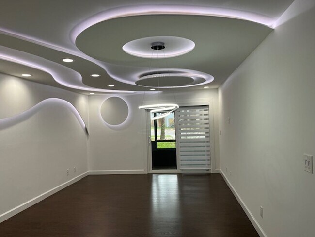 Building Photo - 1734 Foxhall Cir