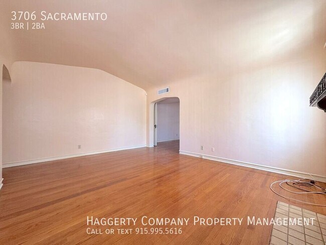 Building Photo - 3706 Sacramento-