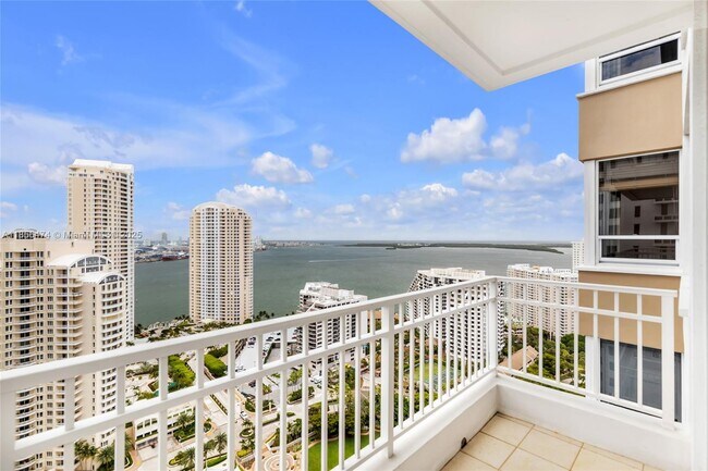 Building Photo - 801 Brickell Key Blvd